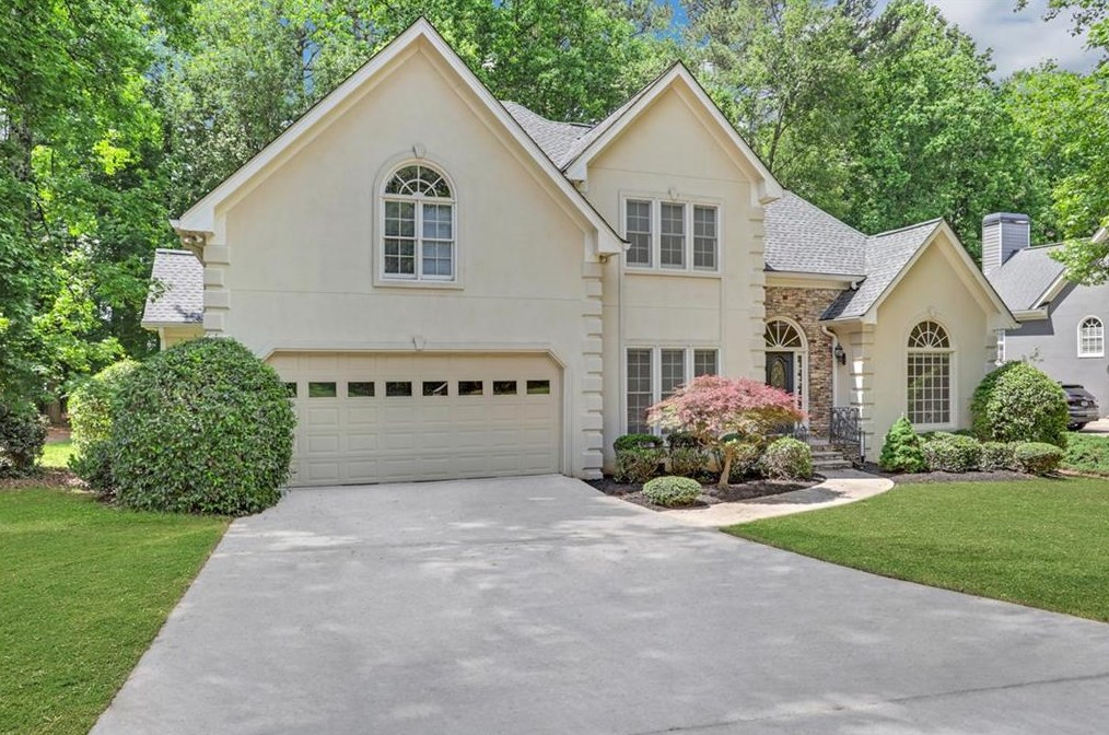 9920 Groomsbridge Rd, Alpharetta, GA 30022-6029