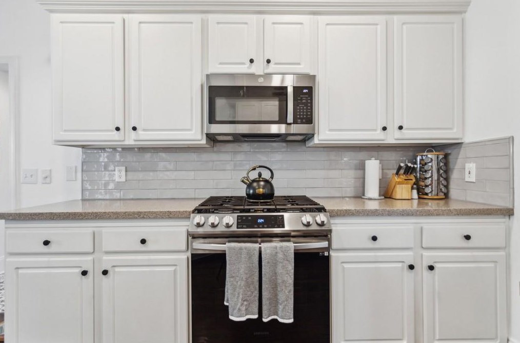 1161 Mclendon Dr, Decatur GA  30033-3918 exterior