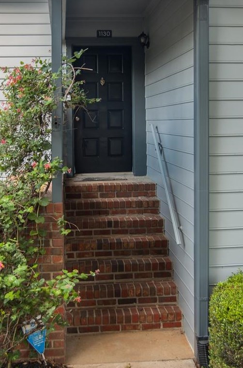 1130 Weatherstone Dr, Atlanta, GA 30324-4642