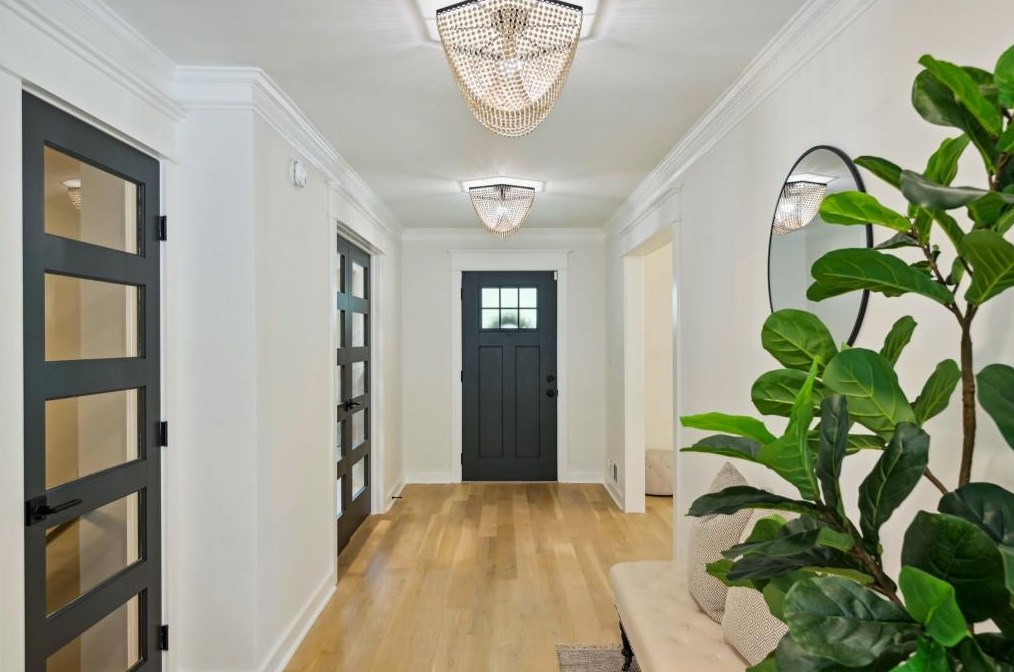 1486 Ragley Hall Rd, Atlanta GA  30319-2518 exterior