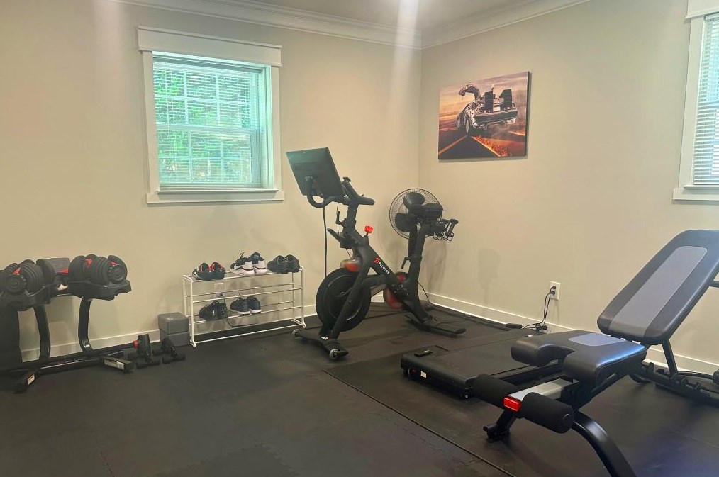 1486 Ragley Hall Rd, Atlanta GA  30319-2518 exterior