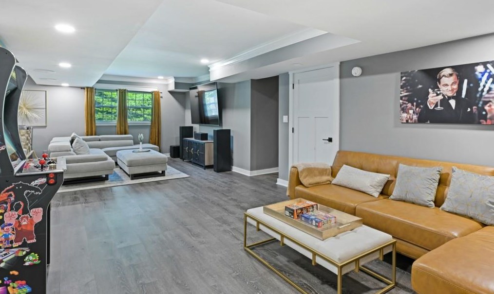 1486 Ragley Hall Rd, Atlanta GA  30319-2518 exterior