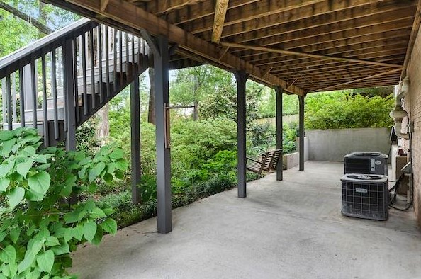 636 Rosedale Dr, Smyrna GA  30082-3364 exterior