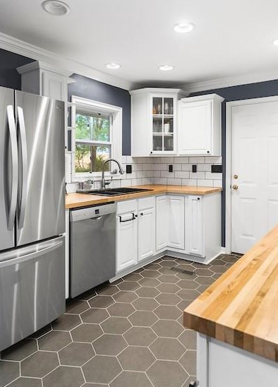 636 Rosedale Dr, Smyrna GA  30082-3364 exterior