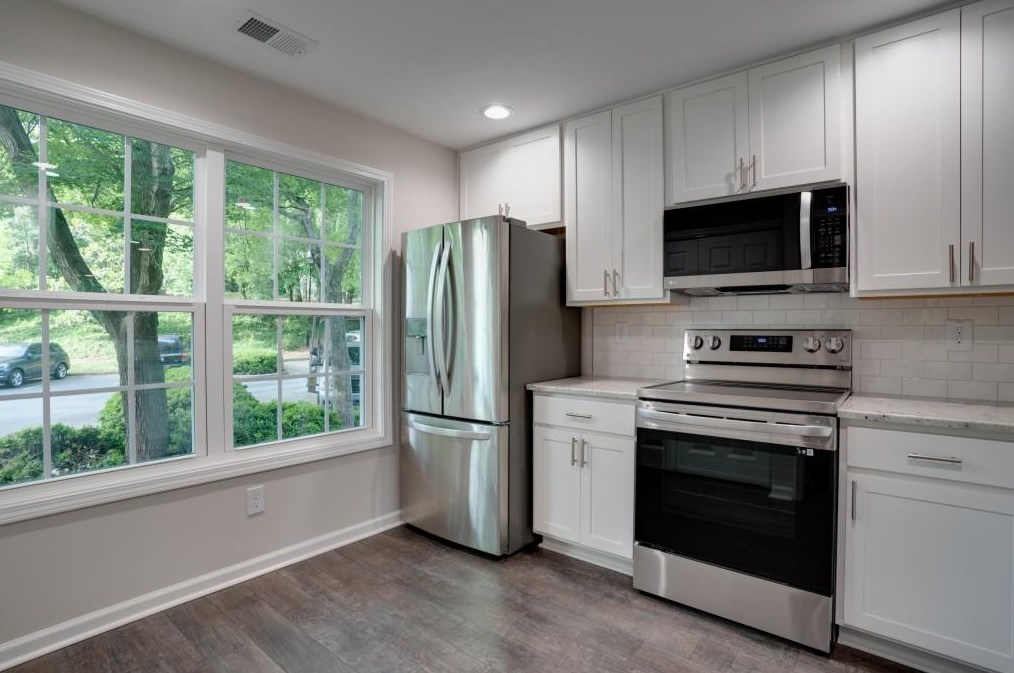316 Teal Ct, Roswell, GA 30076