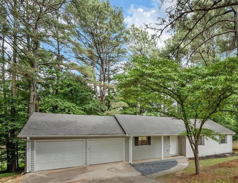 803 Bankshire Dr, Suwanee, GA 30024