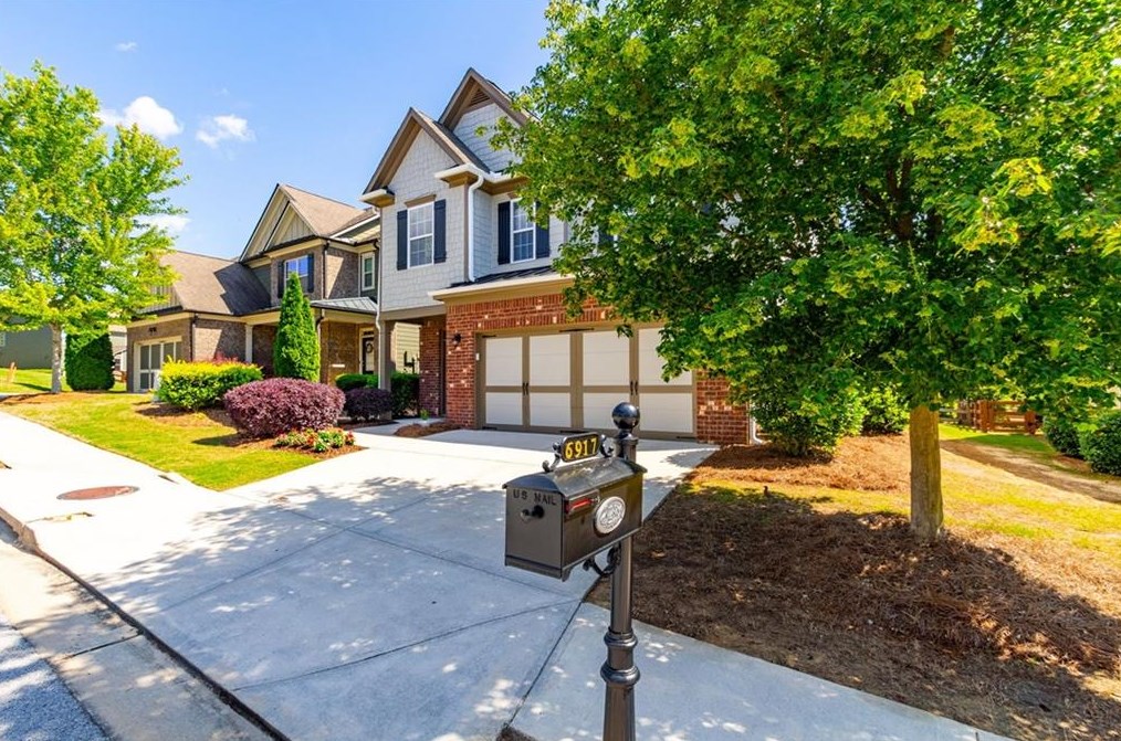 6917 Creekstone Pl, Flowery Branch, GA 30542