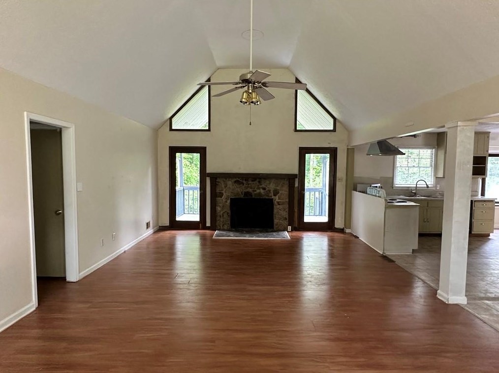 6520 Old White Mill Rd, Fairburn, GA 30213-2584