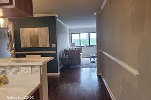 795 Hammond Dr - Photo 4