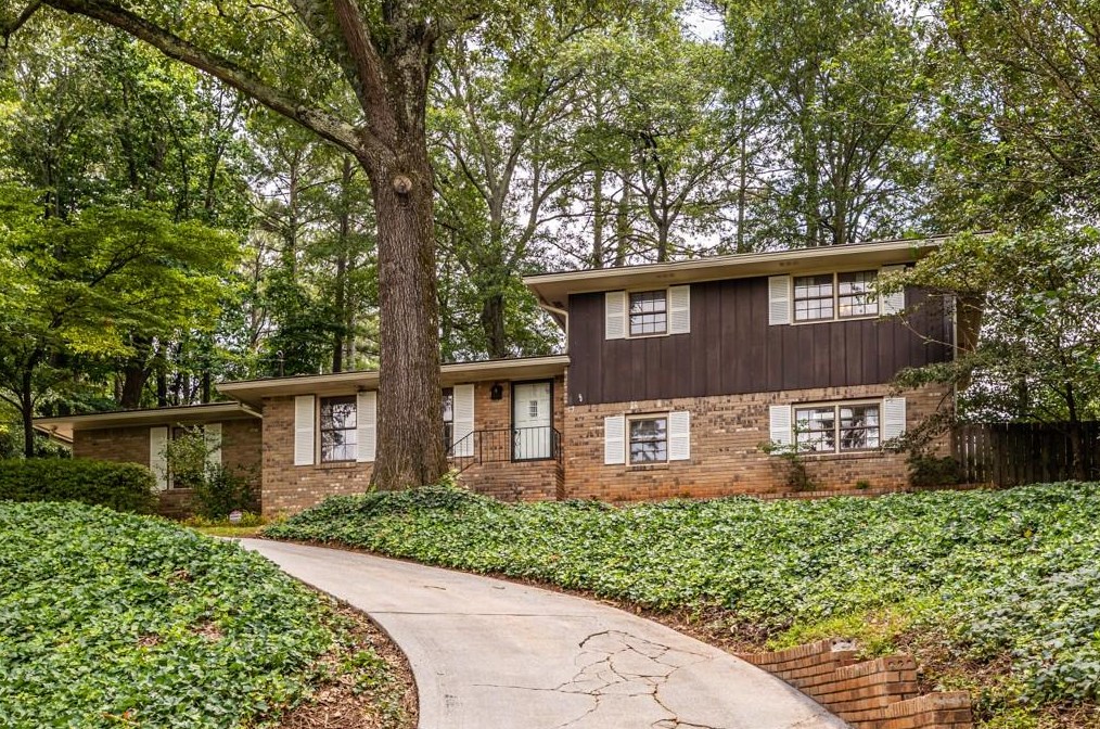 1236 Shadygrove Ct, Stone Mountain, GA 30083-2210