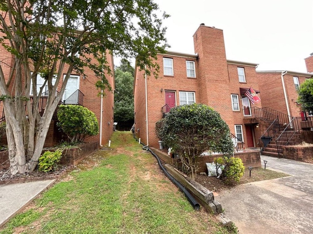 93 Davis Mill Ct, Lawrenceville GA  30044-4634 exterior
