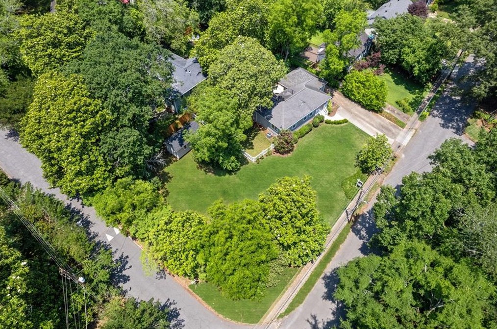 704 Medlock Rd, Decatur GA  30033-5513 exterior