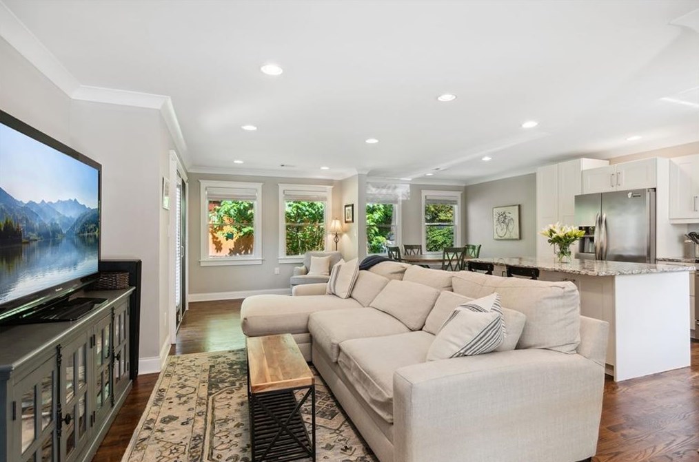 704 Medlock Rd, Decatur GA  30033-5513 exterior