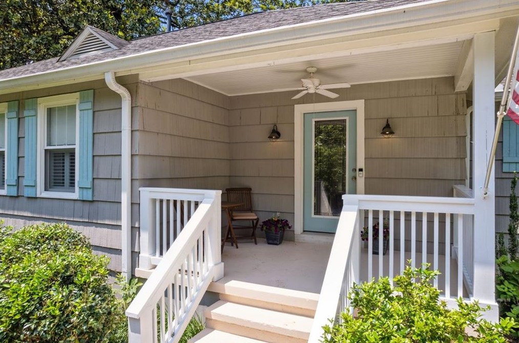 704 Medlock Rd, Decatur GA  30033-5513 exterior