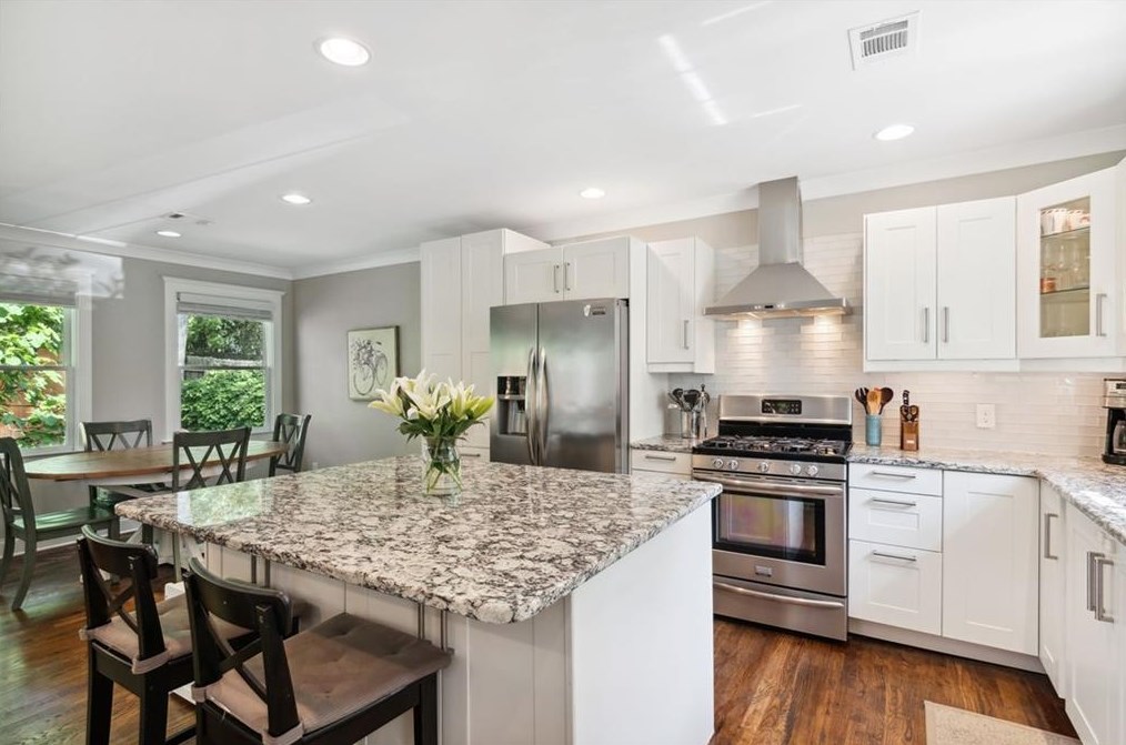 704 Medlock Rd, Decatur GA  30033-5513 exterior