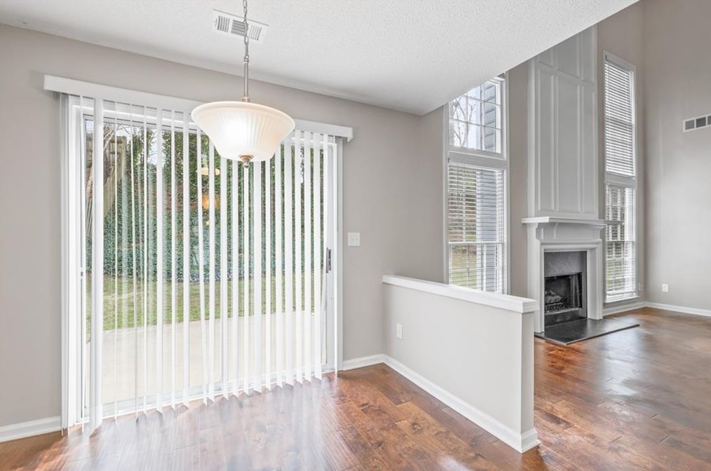 1045 Westwell Run, Alpharetta GA  30022-5893 exterior