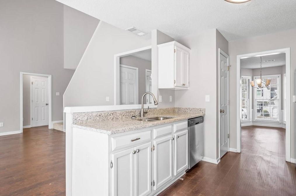 1045 Westwell Run, Alpharetta GA  30022-5893 exterior