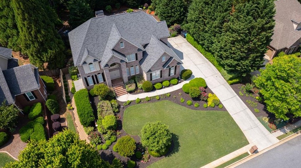 1403 Stratford Hall Ct, Grayson, GA 30017-2923