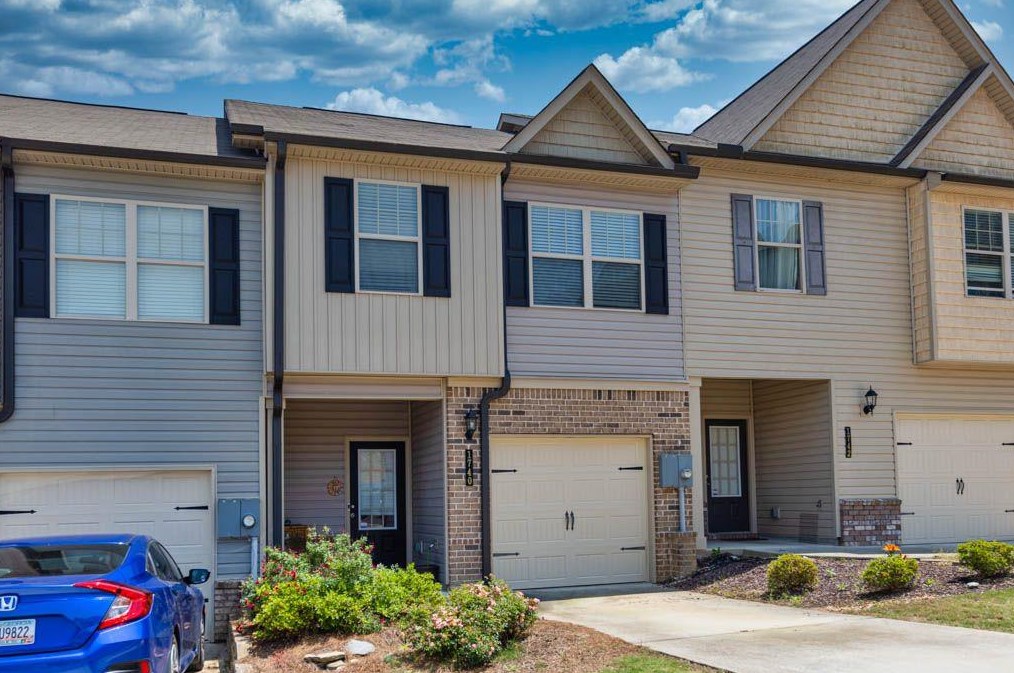 1740 Snapping Ct, Winder, GA 30680