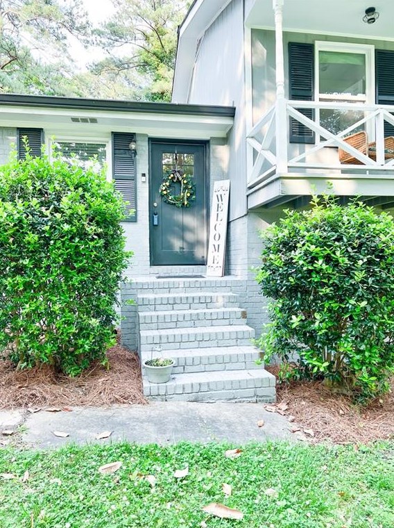 778 Creek View Dr, Lawrenceville GA  30044-3771 exterior