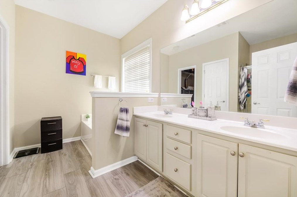 878 Edgeley Ln, Lawrenceville GA 30044-8172 exterior