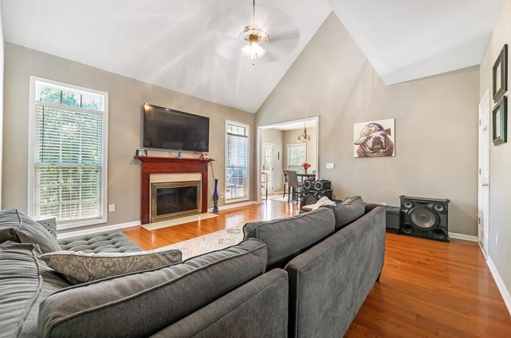 878 Edgeley Ln, Lawrenceville GA 30044-8172 exterior