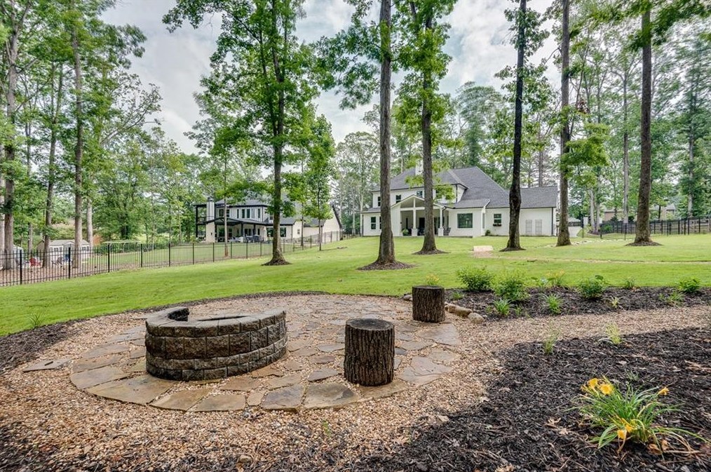 1071 Bailey Woods Rd, Dacula GA  30019-0012 exterior