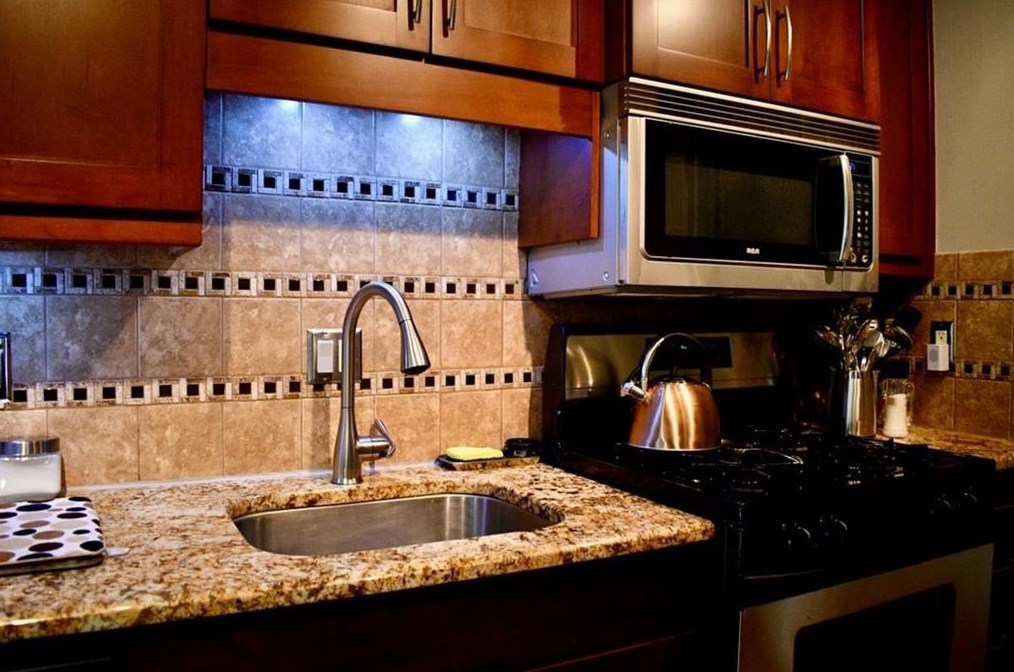 2411 Greylock Pl, Decatur GA  30030-1449 exterior