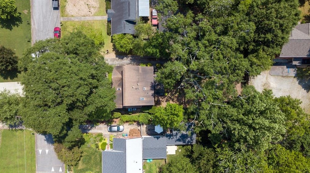 2411 Greylock Pl, Decatur GA  30030-1449 exterior