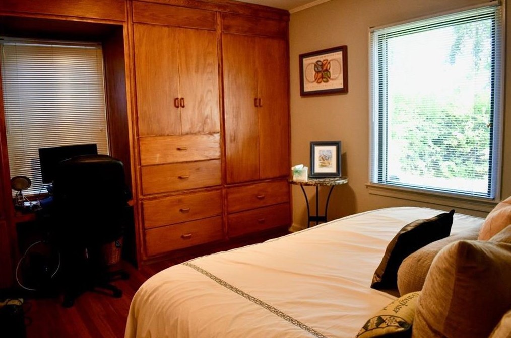 2411 Greylock Pl, Decatur GA  30030-1449 exterior