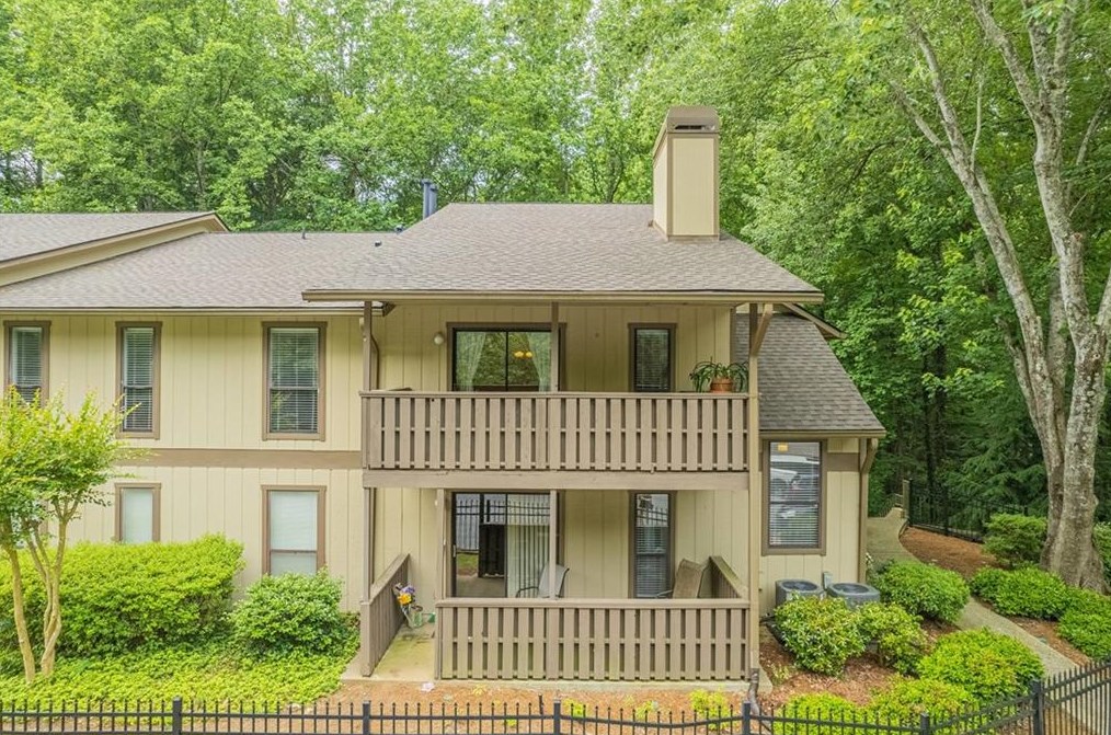 1606 Woodcliff Dr, Atlanta, GA 30350-3171