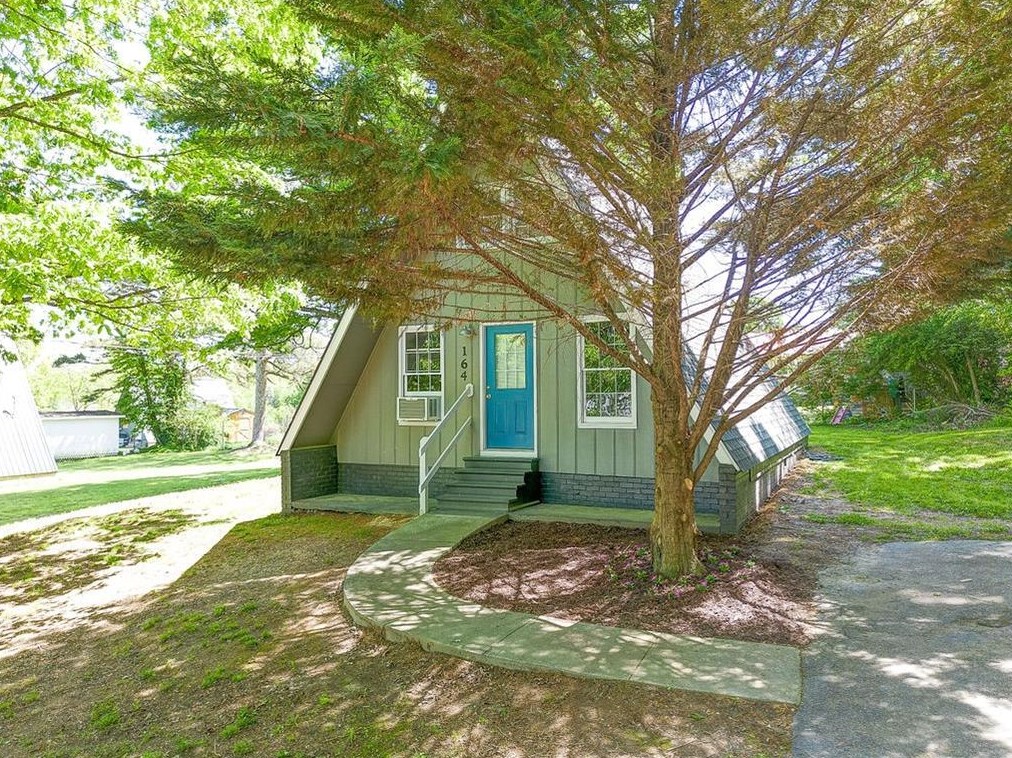 164 Valley View Dr Se, Calhoun, GA 30701