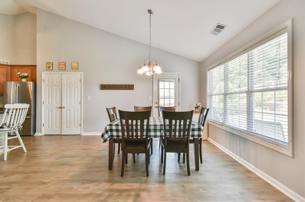 2480 Bittersweet Cir, Dacula GA  30019-6711 exterior