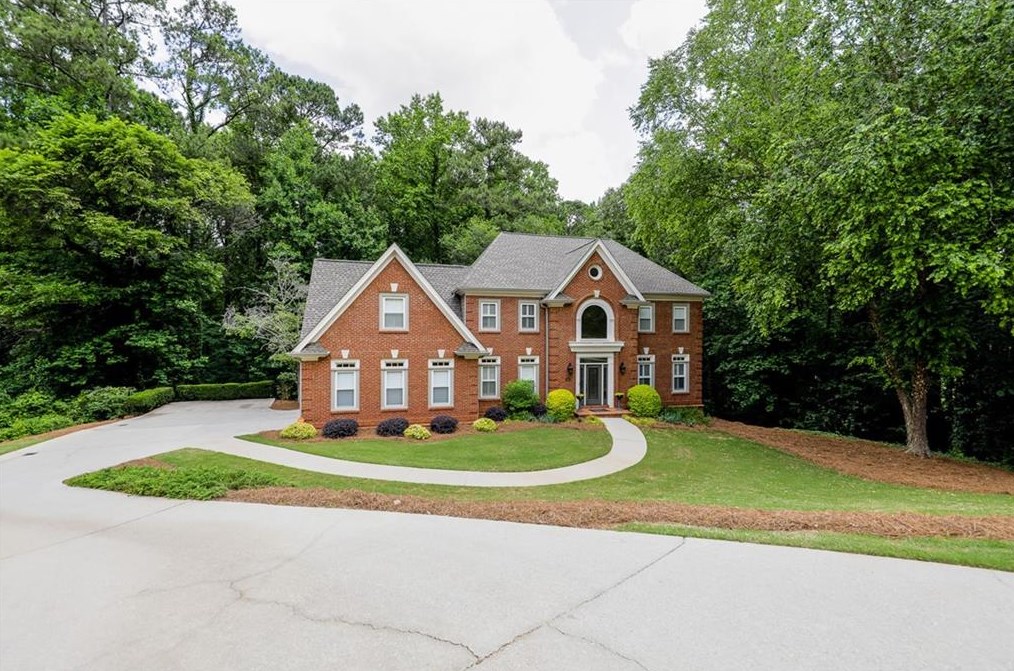 5900 Millstone Ln, Stone Mountain, GA 30087