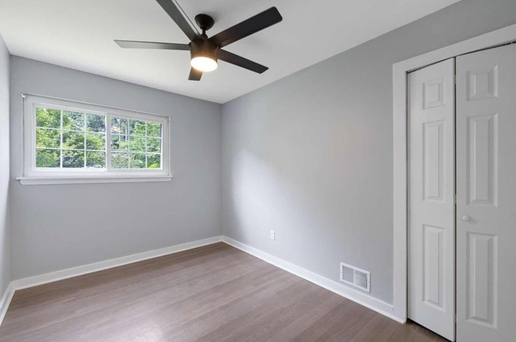 2984 Peek Rd, Atlanta GA  30318-6077 exterior