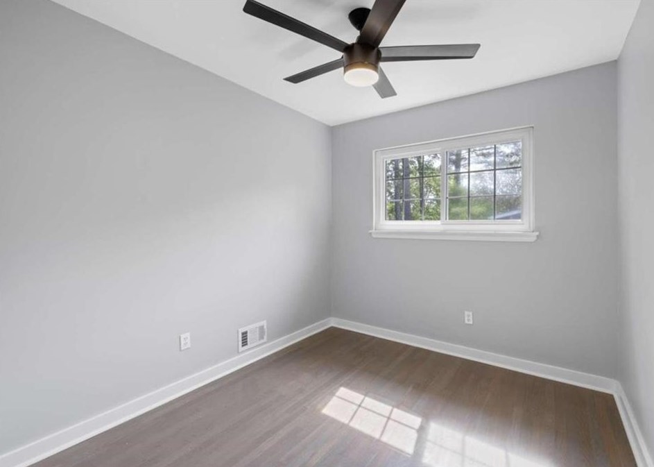 2984 Peek Rd, Atlanta GA  30318-6077 exterior