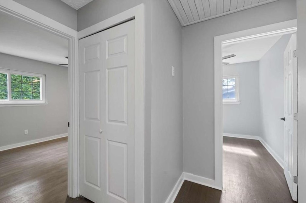 2984 Peek Rd, Atlanta GA  30318-6077 exterior