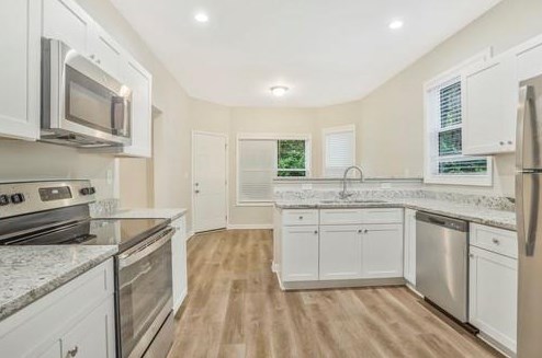 2834 Peek Rd, Atlanta GA  30318-6093 exterior