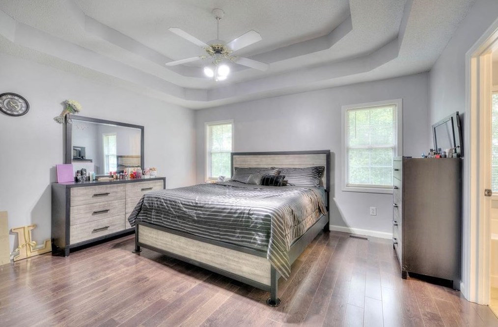 151 Twin Oaks Dr, Calhoun GA  30701-1720 exterior