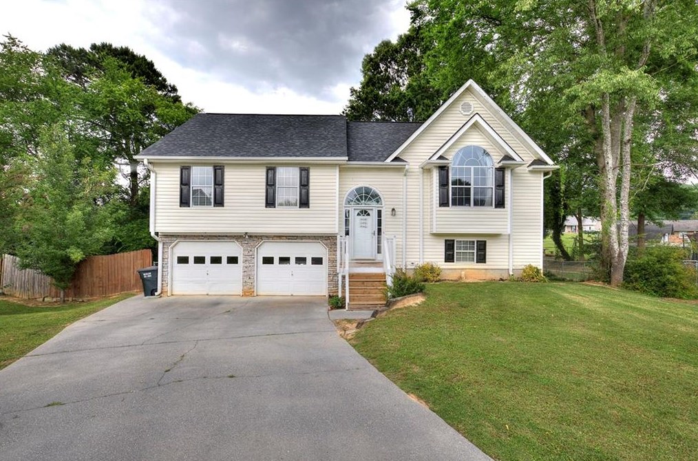 151 Twin Oaks Dr, Calhoun, GA 30701