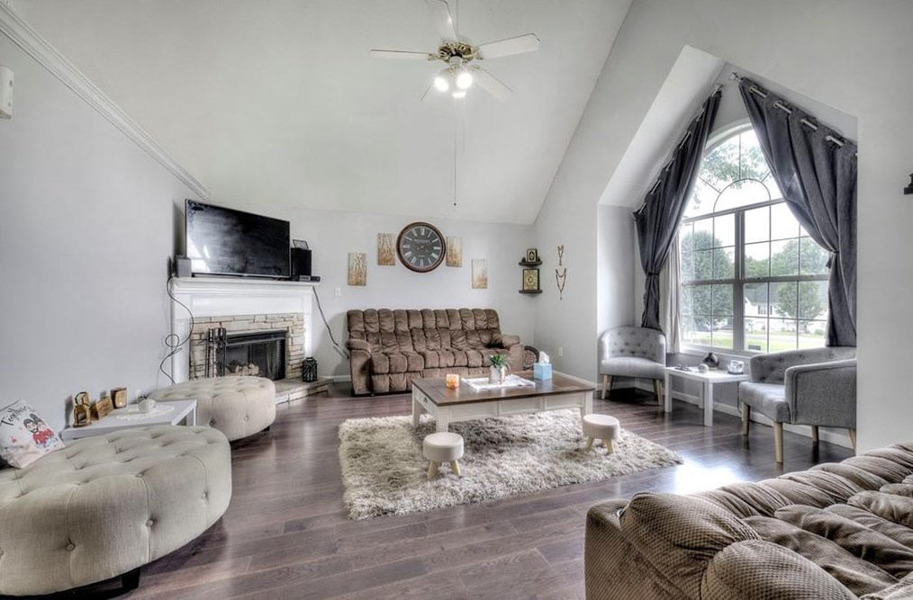 151 Twin Oaks Dr, Calhoun GA  30701-1720 exterior