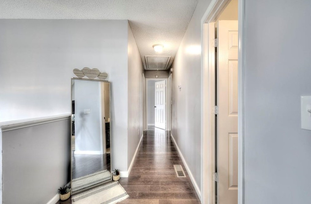 151 Twin Oaks Dr, Calhoun GA  30701-1720 exterior