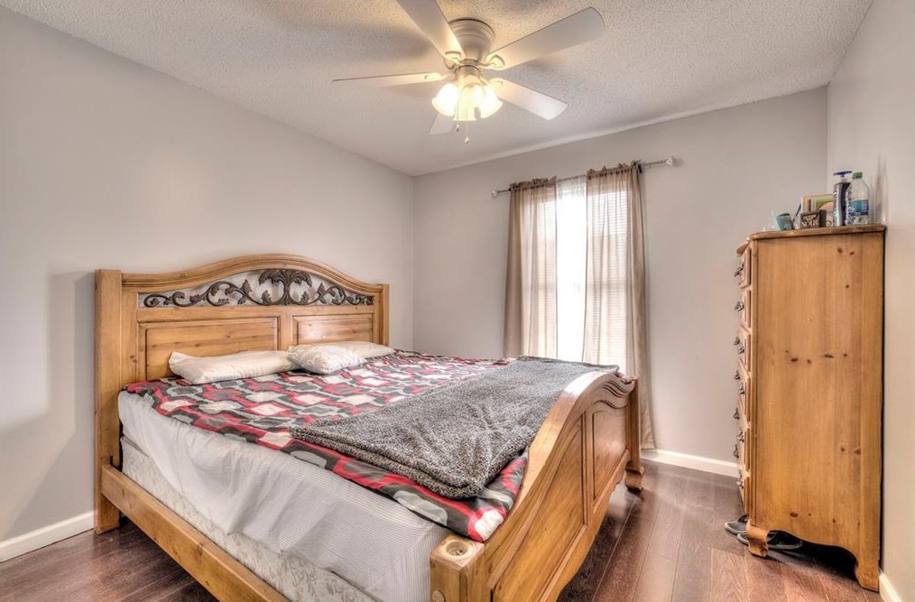 151 Twin Oaks Dr, Calhoun GA  30701-1720 exterior