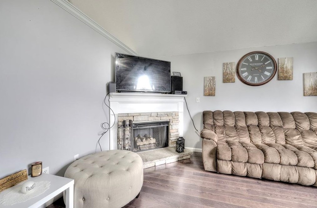 151 Twin Oaks Dr, Calhoun GA  30701-1720 exterior