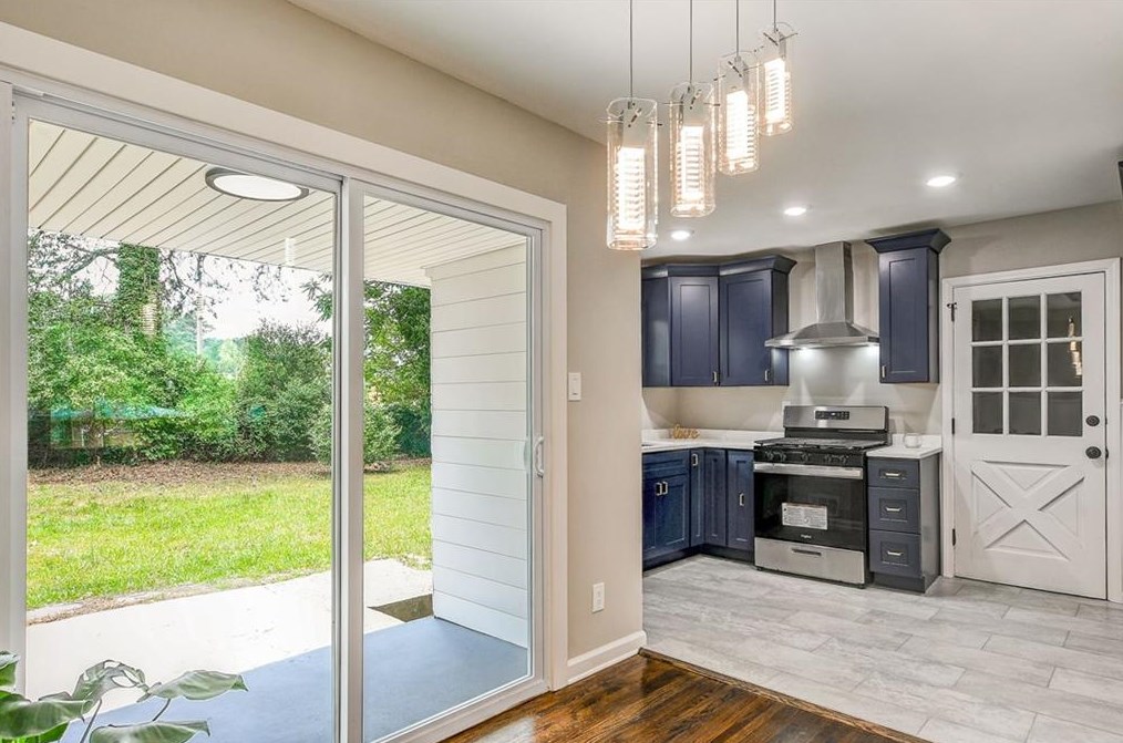 1391 Ruth Pl, Decatur GA  30035-1128 exterior