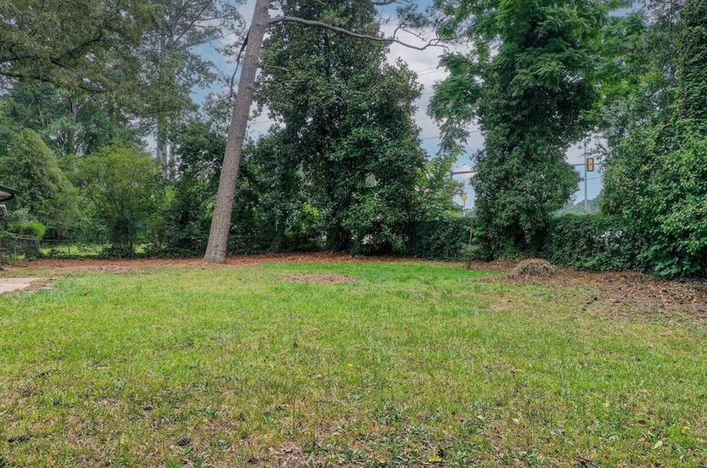 1391 Ruth Pl, Decatur GA  30035-1128 exterior