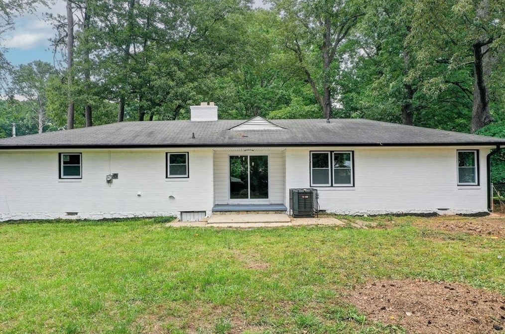 1391 Ruth Pl, Decatur GA  30035-1128 exterior