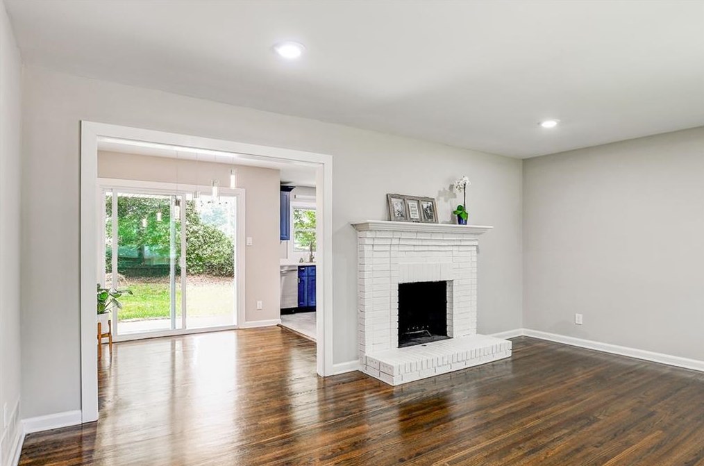 1391 Ruth Pl, Decatur GA  30035-1128 exterior