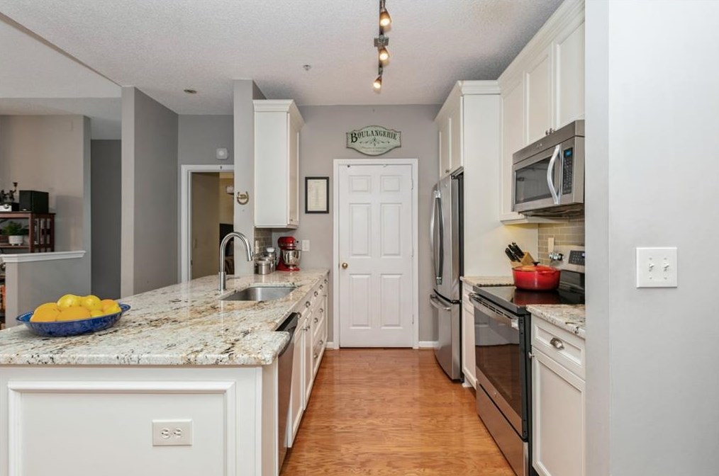 509 Vinings Frst Ct, Smyrna GA 30080-3937 exterior