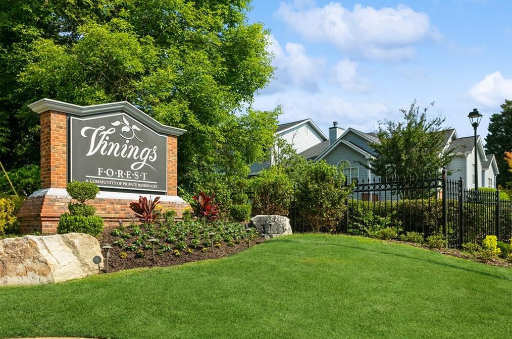 509 Vinings Frst Ct, Smyrna GA 30080-3937 exterior